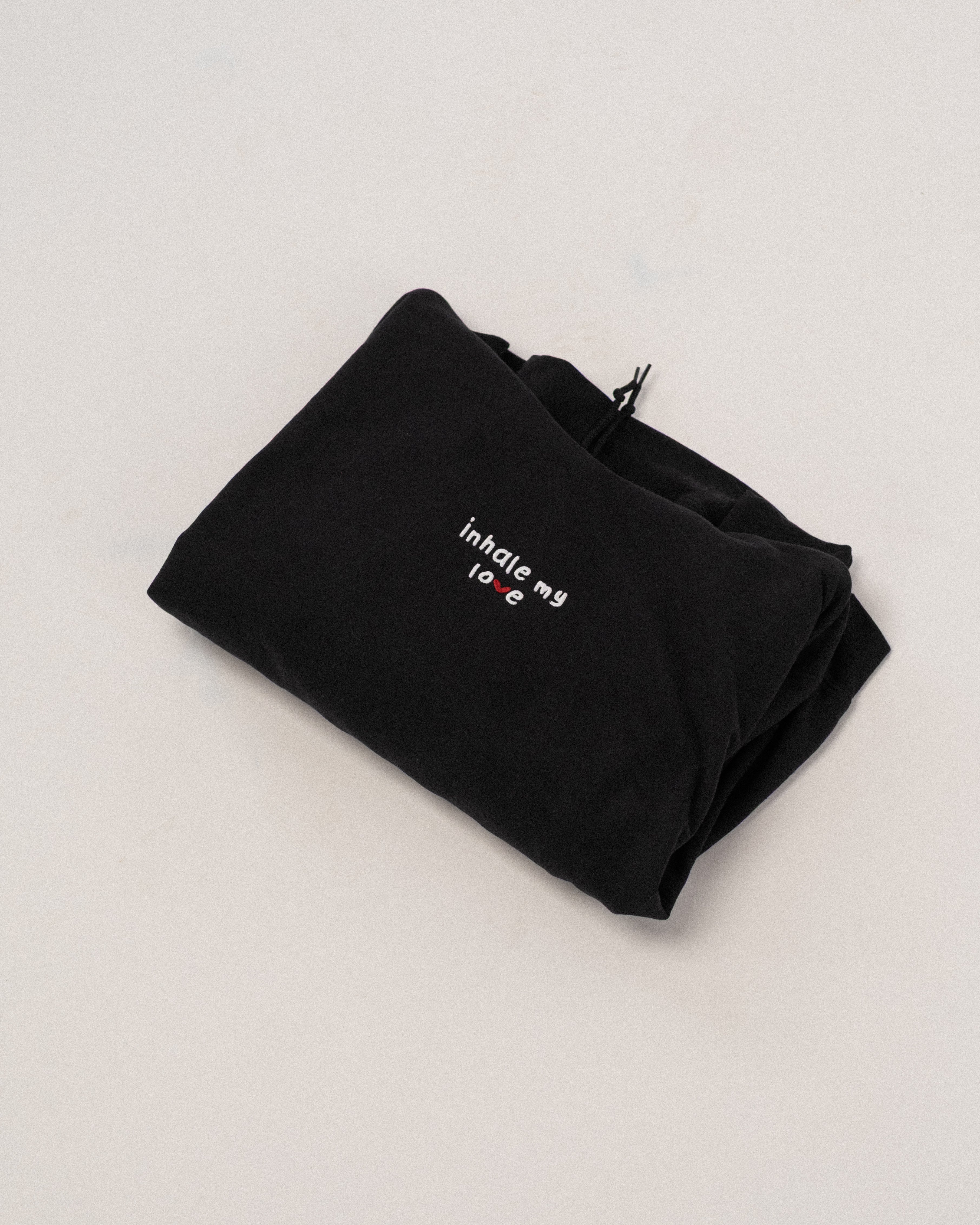 INHALE MY LOVE Hoodie – Detailansicht